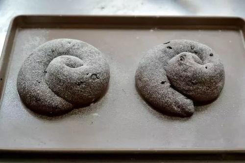 吃酥瓜大便有点黑正常吗,正常现象解析