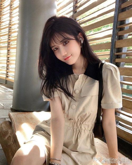 明星网红妻子有哪些,明星网红妻子们的时尚风采与生活点滴