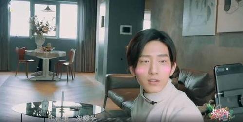 明星网红用的餐桌,时尚与实用的完美融合