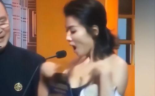 明星网红意外走过光,网红明星“走过光”的尴尬瞬间揭秘