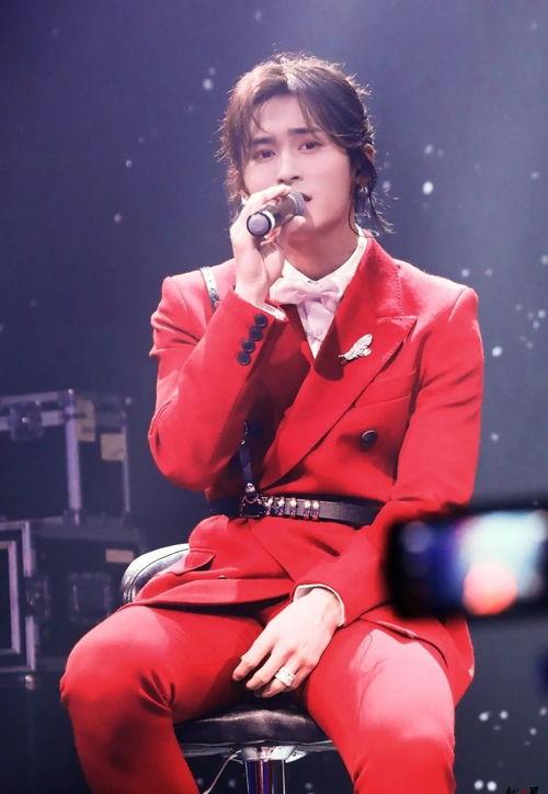 明星网红西服图片高清,明星网红高清西服穿搭解析