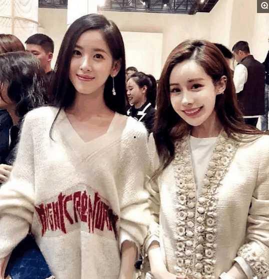 明星网红同框变脸,瞬间切换，揭秘明星网红真实面貌