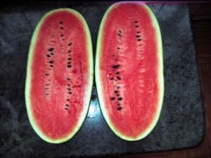 吃瓜蓝黑,一场视觉与味蕾的双重盛宴