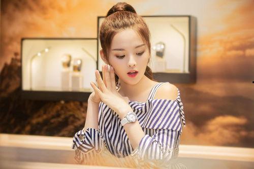 最近在线明星网红,明星同款，谁主沉浮？