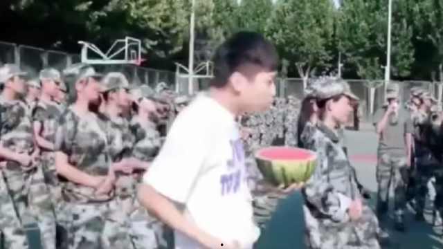 学生吃瓜热门事件,学生吃瓜事件引发热议