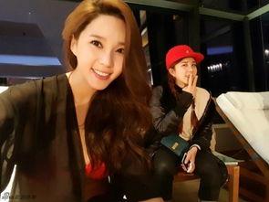 明星网红翘臀图片,揭秘明星网红的性感曲线美学