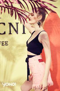 明星网红翘臀图片,揭秘明星网红的性感曲线美学