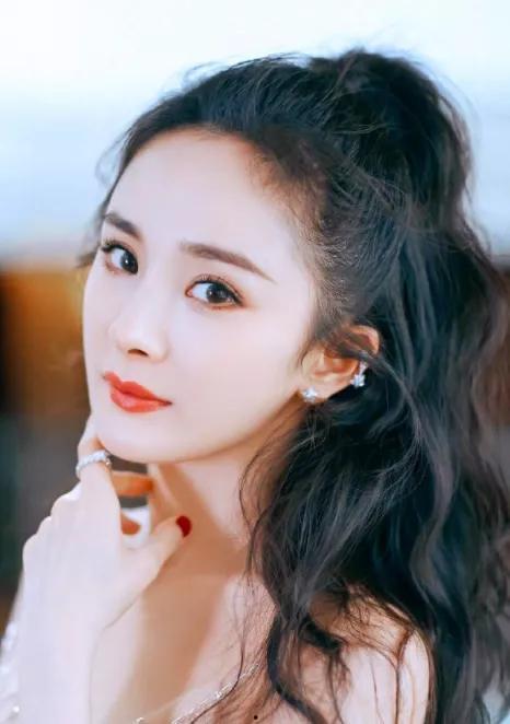 大家别去追明星网红,回归生活本真