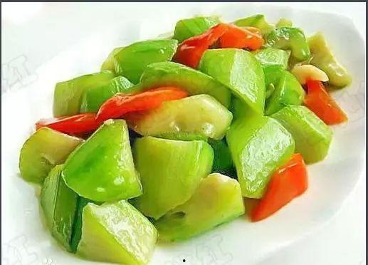 吃炒吊瓜会黑吗,皮肤会变黑吗？揭秘吊瓜食用真相