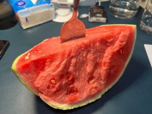 吃黑津瓜拉肚子,揭秘原因及预防措施